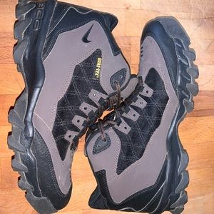 Nike gore Tex men’s 8.5